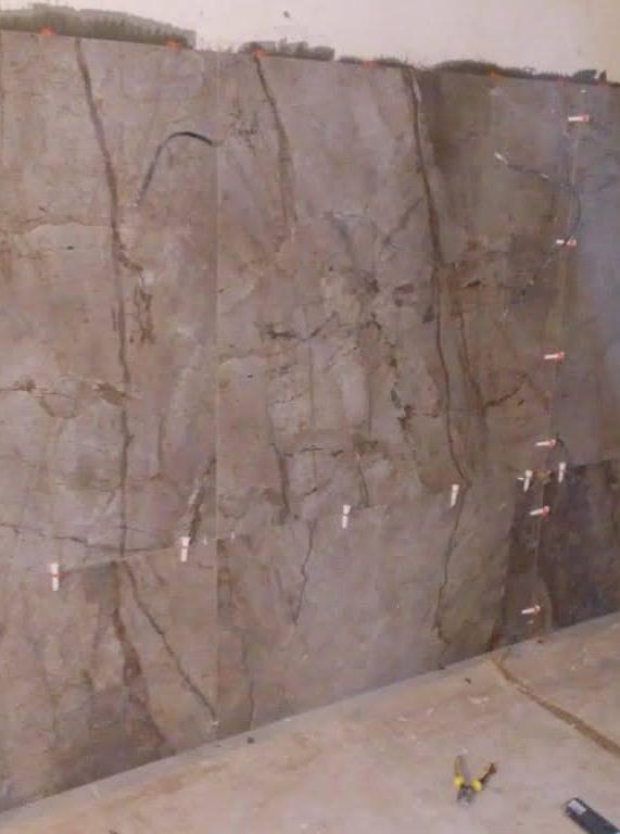 Укладка керамогранита. Размер плитки 1200х1200 мм.